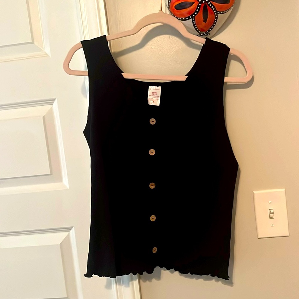 Tank top. Black.